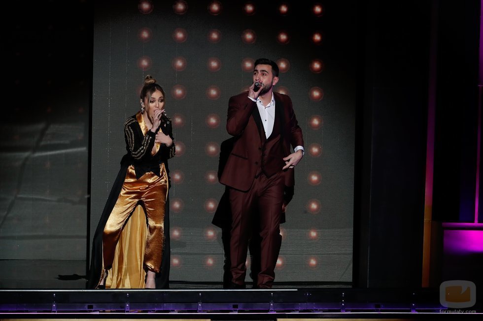 Ana Mena y Rayden cantan en los Premios Goya 2020