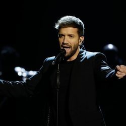Pablo Alborán canta en la gala de los Premios Goya 2020