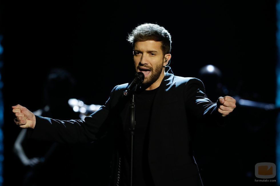 Pablo Alborán canta en la gala de los Premios Goya 2020