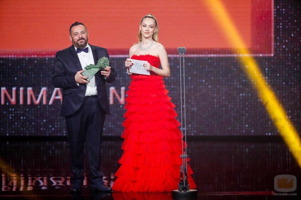 Pepón Nieto y Ester Expósito en la gala de los Premios Goya 2020