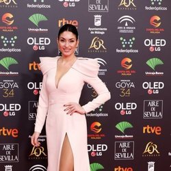 Celia Flores posa en la alfombra roja de los Premios Goya 2020