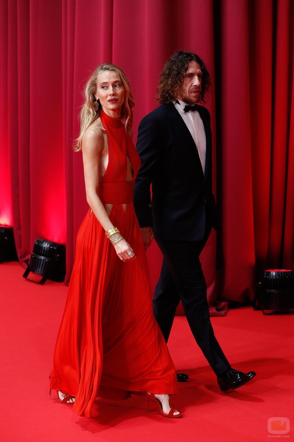 Carles Puyol y Vanesa Lorenzo en la alfombra roja de los Premios Goya 2020