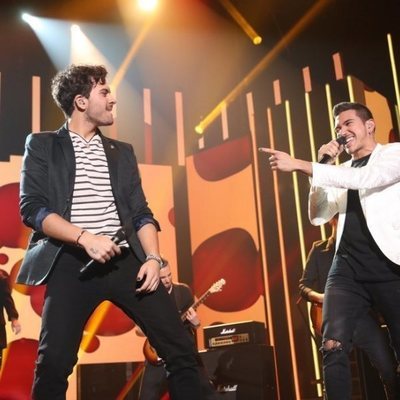 Bruno y Javy cantando juntos en la Gala 2 de 'OT 2020'