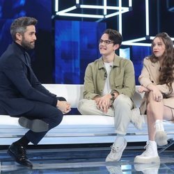 Roberto Leal junto a Flavio y Eva en la Gala 2 de 'OT 2020'