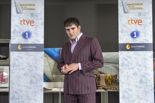 Palomo Spain posa en la presentación de 'Maestros de la costura 3'