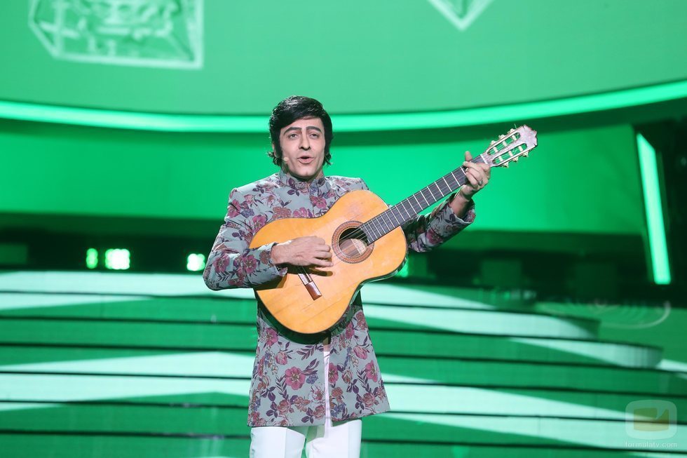 Javi Cantero se convierte en Peret en la Gala 4 de 'Tu cara me suena 8'