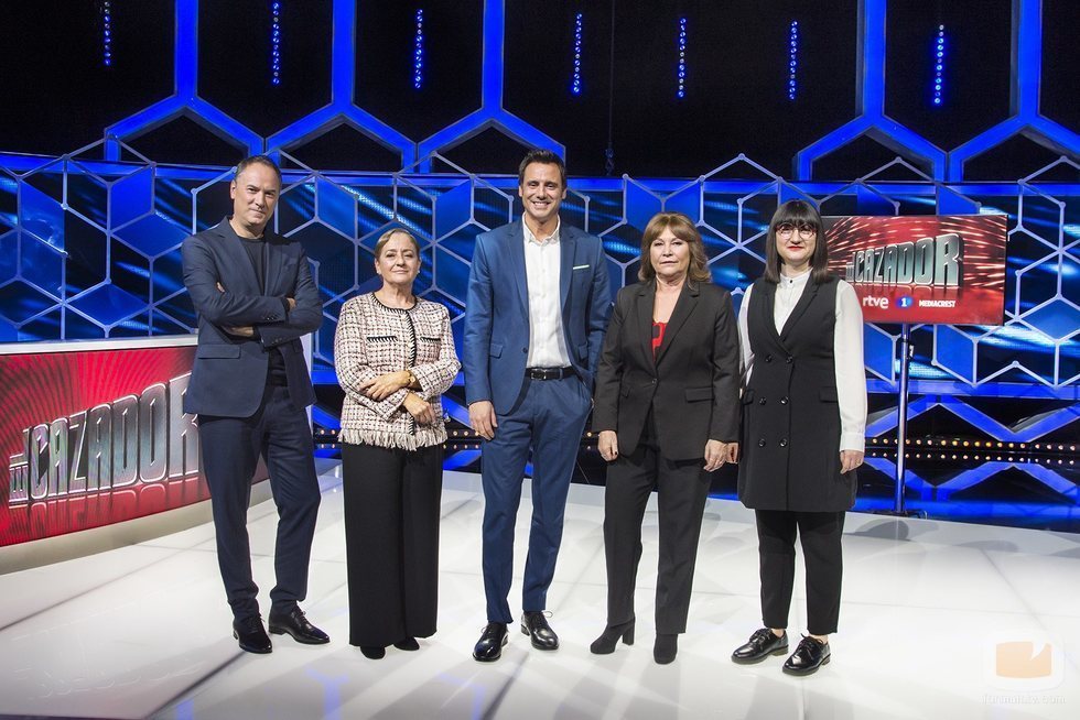 Erundino Alonso, Paz Herrera, Ion Aramendi, Ruth de Andrés y Lilit Manukyan en 'El cazador'