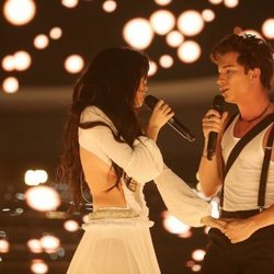 Nerea Rodríguez y Raoul Vázquez imitan a Camila Cabello y Shawn Mendes en la Gala 5 de 'Tu cara me suena 8'