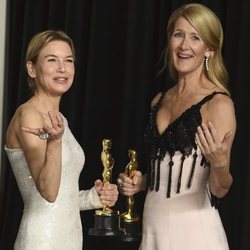 Renée Zellweger y Laura Dern, ganadoras del Oscar 2020 a Mejor Actriz