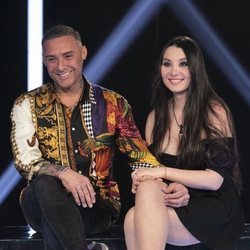 Dinio y su novia Milena en la Gala 5 de 'El tiempo del descuento'