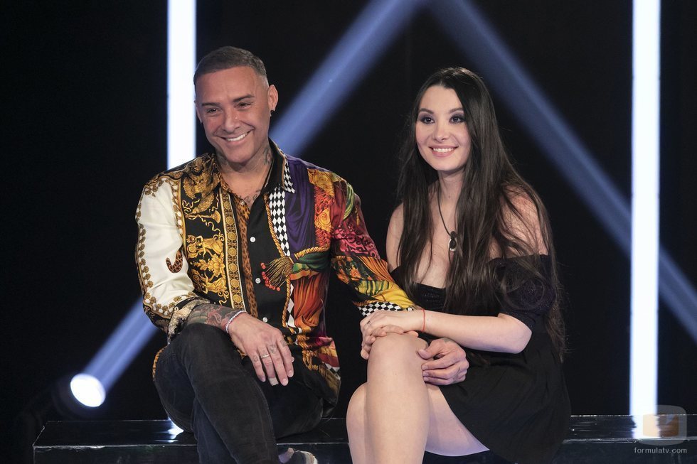 Dinio y su novia Milena en la Gala 5 de 'El tiempo del descuento'