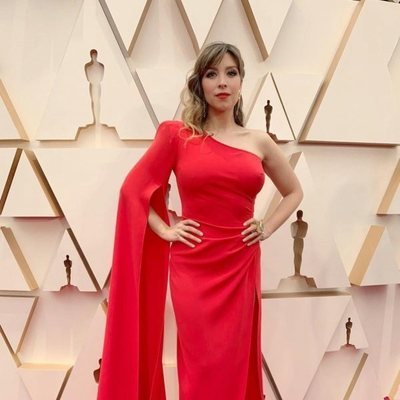 Gisela posa en la alfombra roja de los Premios Oscar 2020