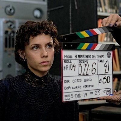 Aura Garrido en el rodaje de la cuarta temporada de 'El Ministerio del Tiempo'