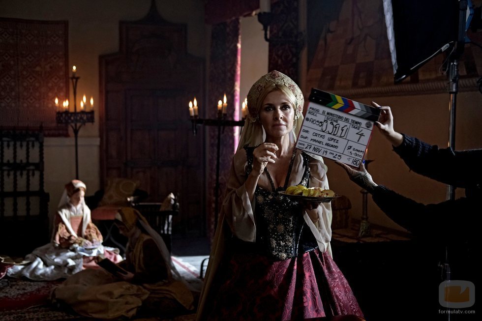 Cayetana Guillén Cuervo en el rodaje de la cuarta temporada de 'El Ministerio del Tiempo'