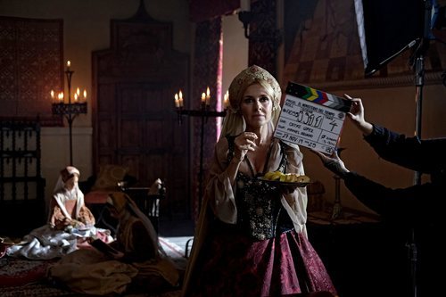 Cayetana Guillén Cuervo en el rodaje de la cuarta temporada de 'El Ministerio del Tiempo'