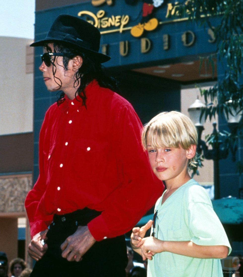 Michael Jackson y Macaulay Culkin en Disneyland
