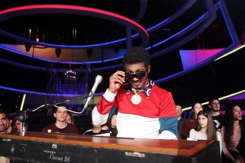 Jorge González imita a Stevie Wonder en la Gala 6 de 'Tu cara me suena 8'