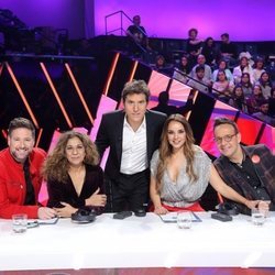 Manel Fuentes y el jurado en la Gala 6 de 'Tu cara me suena 8'