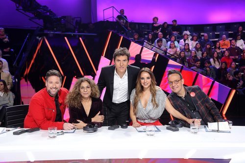 Manel Fuentes y el jurado en la Gala 6 de 'Tu cara me suena 8'