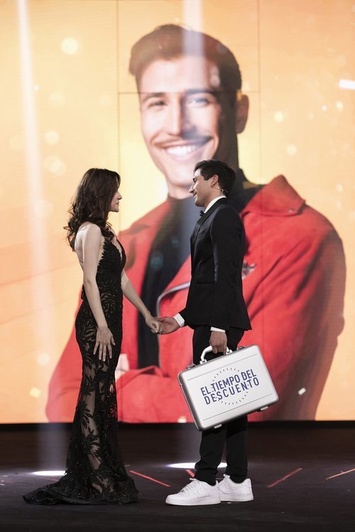 Gianmarco y Adara, felices y enamorados en la gala final de 'El tiempo del descuento'