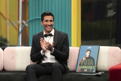 Gianmarco Onestini, muy feliz en la gala final de 'El tiempo del descuento'