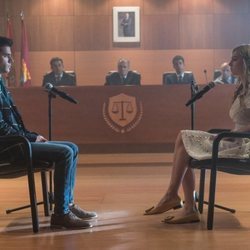 Polo y Carla en el juicio de la temporada 3 de 'Élite'
