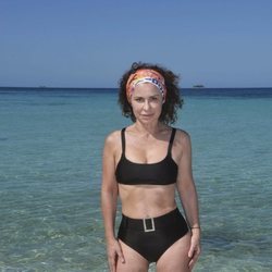 Vicky Larraz posa en la playa de 'Supervivientes 2020'