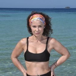 Vicky Larraz, de 'Supervivientes 2020', posa en bañador desde la playa de Honduras