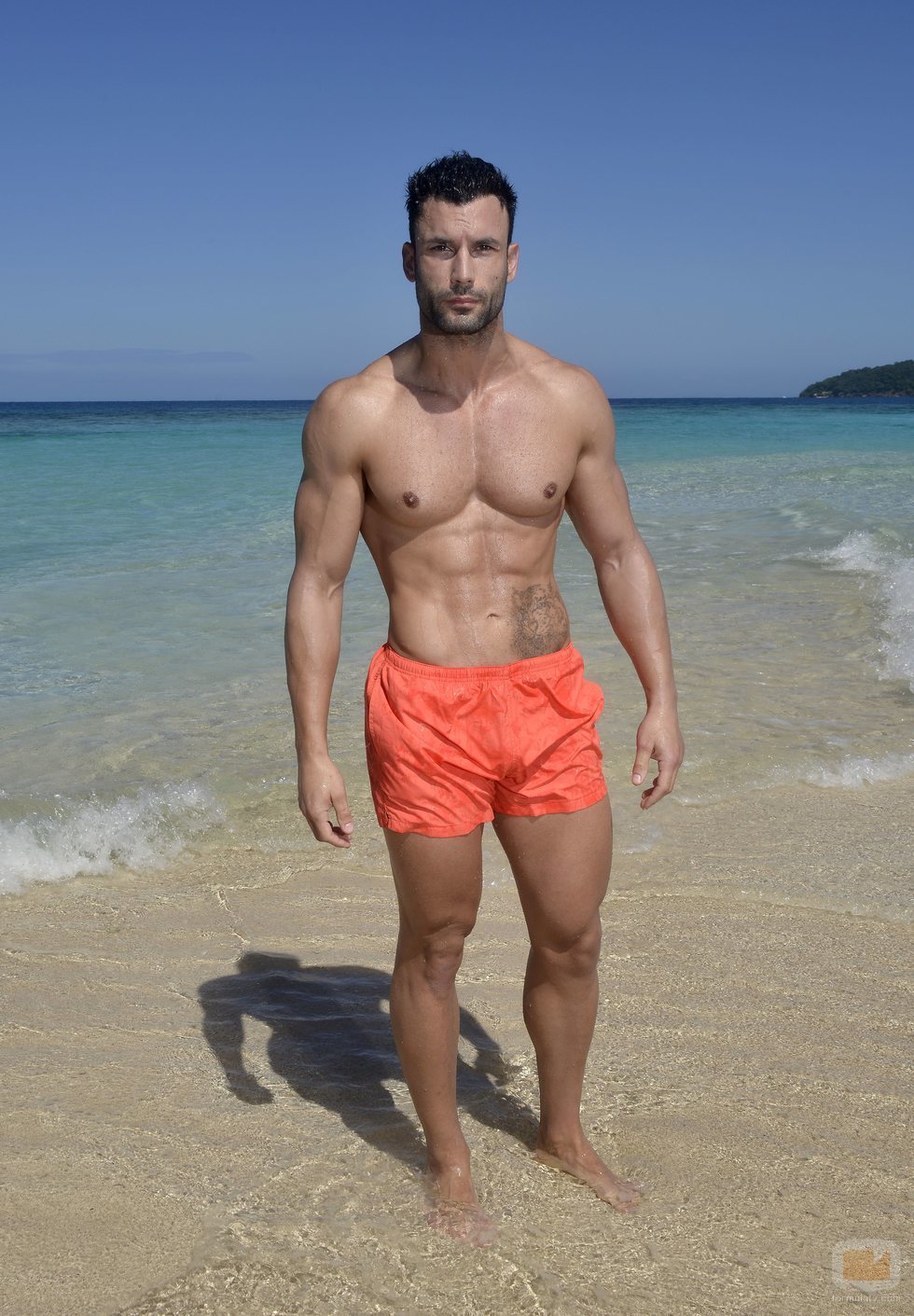 Jorge Pérez, de 'Supervivientes 2020', posa con el torso desnudo en Honduras