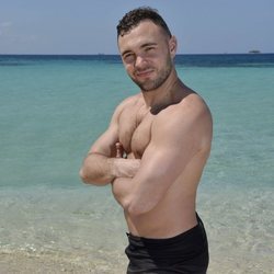 Cristian Suescun, concursante de 'Supervivientes 2020', luce cuerpo en bañador