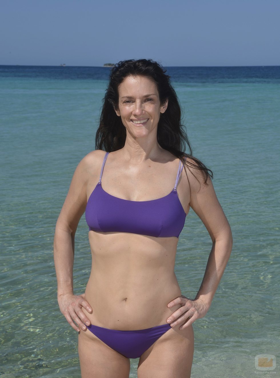 Elena Rodríguez posa en bañador desde la playa de 'Supervivientes 2020'
