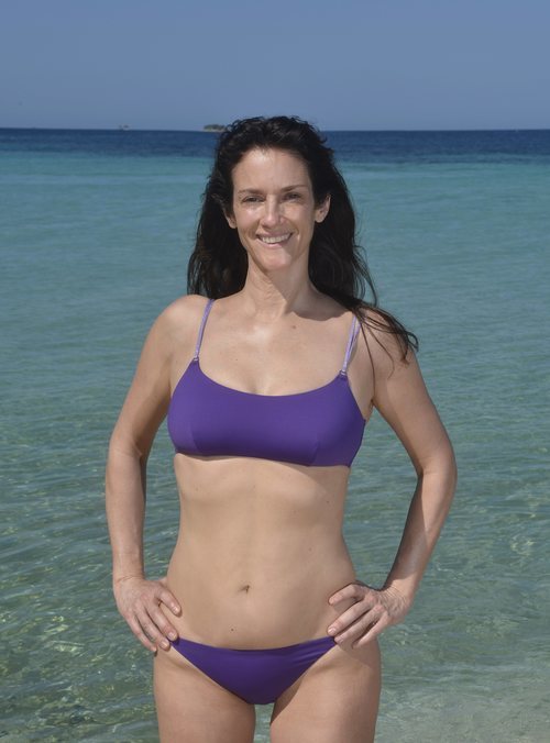 Elena Rodríguez posa en bañador desde la playa de 'Supervivientes 2020'