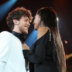 Jesús y Nia cantan "La última noche" en la Gala 6 de 'OT 2020'