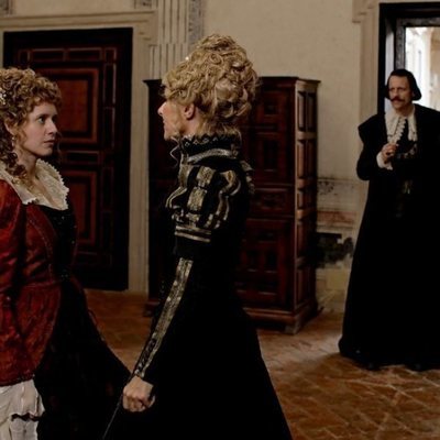 Carolina e Irene Larra en la cuarta temporada de 'El Ministerio del Tiempo'
