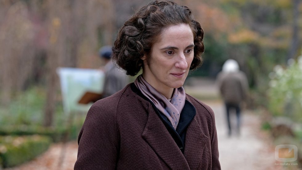 María Morales es Clara Campoamor en 'El Ministerio del Tiempo'