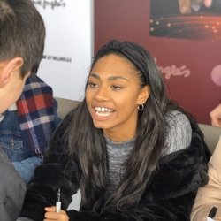 Nia, durante las firmas de discos de 'OT 2020'