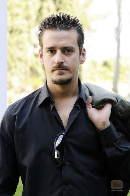 Mon Ceballos es Zárate en 'Una bala para el Rey'