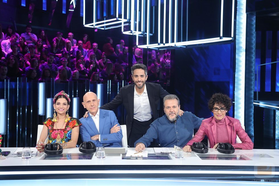 Roberto Leal y el jurado de 'OT 2020' en la Gala 7