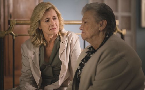 Mercedes, preocupada por Herminia en el capítulo 20x20 de 'Cuéntame cómo pasó'