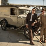 Los inspectores Tiago Vega y Lewis Michener en 'Penny Dreadful: City of Angels'