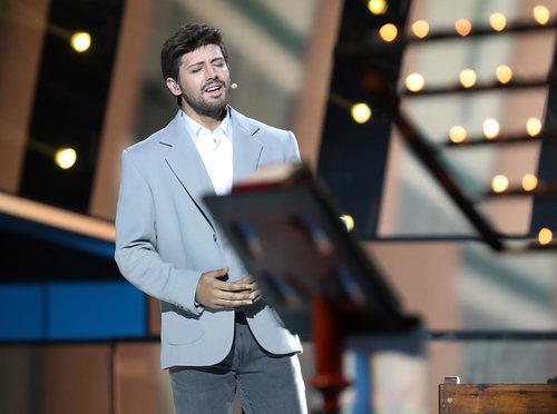 Jorge González es Pablo López en la Gala 9 de 'Tu cara me suena 8'