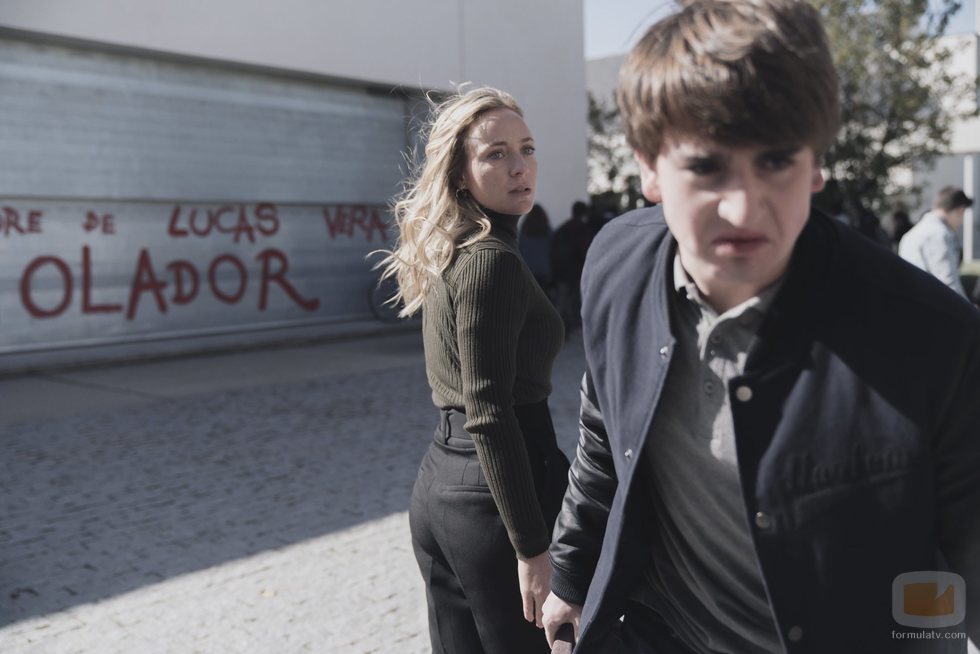 Ángela Cremonte y Óscar Ortuño, en 'Mentiras'