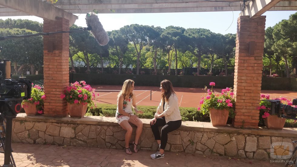 Arantxa Sánchez Vicario y Mamen Mendizábal en la grabación de 'Palo y astilla'