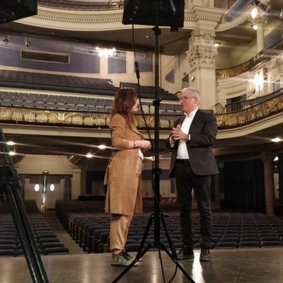 Xavier Sardà y Mamen Mendizábal, en el teatro en 'Palo y astilla'