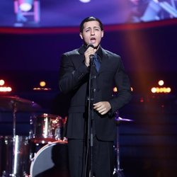 Jorge González es Enrique Heredia en la Gala 11 de 'Tu cara me suena 8'