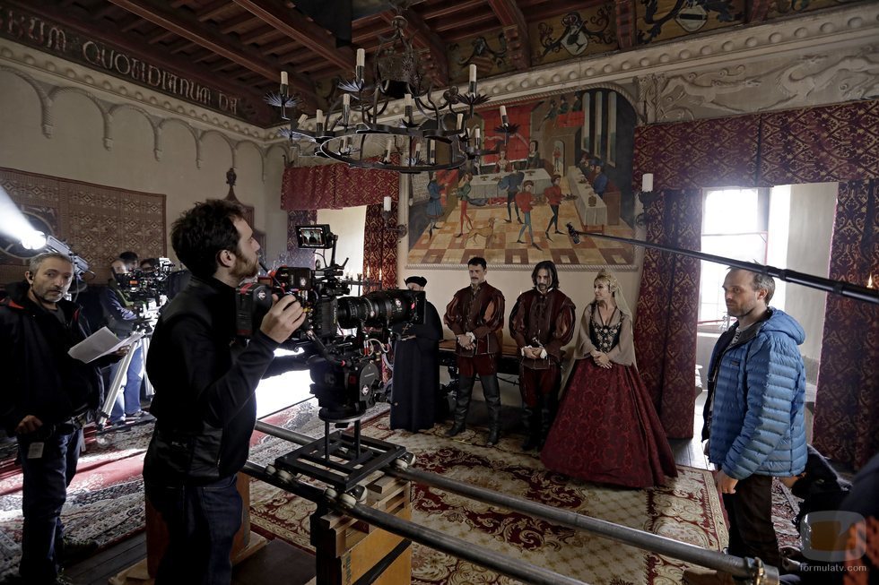 Nacho Fresneda, Cayetana Guillén Cuervo y Hugo Silva en 'El Ministerio del Tiempo'