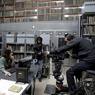 Lola Mendieta en el archivo histórico de 'El Ministerio del Tiempo'