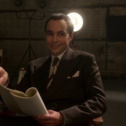 Jim Parsons es Henry Willson en 'Hollywood'