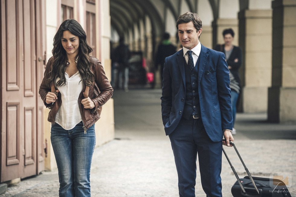 Candela y Massimo en una secuencia de 'Lejos de ti'