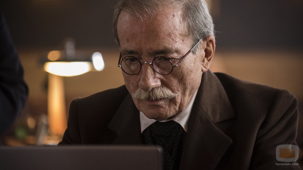 Manolo Cal como Benito Pérez Galdós en 'El Ministerio del Tiempo'